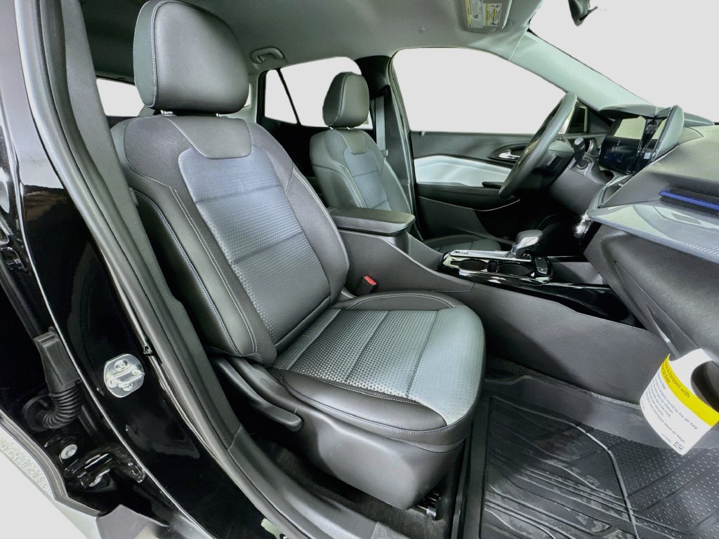 New 2026 Chevrolet Trax LT FWD image 28