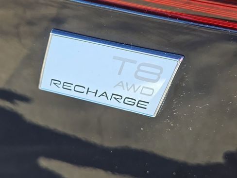 Certified 2023 Volvo XC60 T8 Ultimate w/ Protection Package Premier image 11