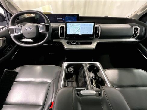 Used 2025 Ford Expedition Active image 22