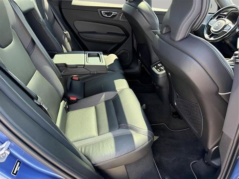 Used 2021 Volvo XC60 T5 R-Design w/ Advanced Package FWD image 33