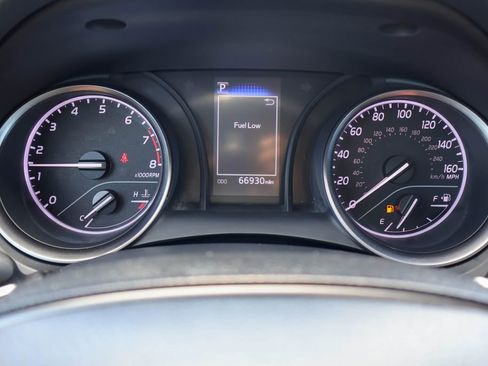 Used 2023 Toyota Camry SE FWD image 12