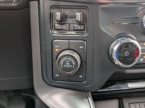 New 2025 Ford F150 Lariat w/ Equipment Group 502A High image 38