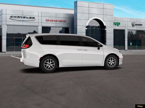 New 2026 Chrysler Pacifica Select FWD image 15