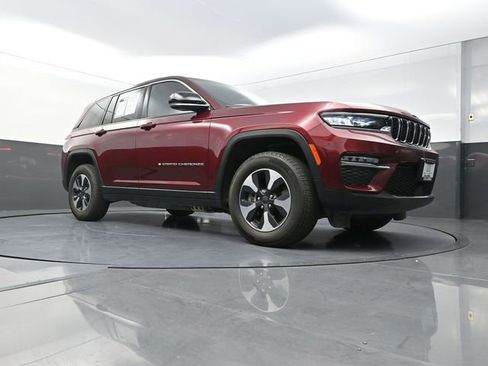 Used 2024 Jeep Grand Cherokee Limited 4xe w/ Trailer Tow Package AWD/4WD image 20
