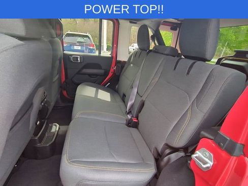 Used 2025 Jeep Wrangler Unlimited Sahara w/ Safety Group image 28