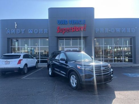 Used 2023 Ford Explorer XLT image 1