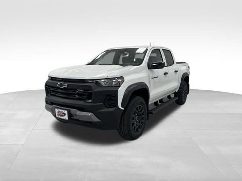 New 2026 Chevrolet Colorado Trail Boss AWD/4WD image 3