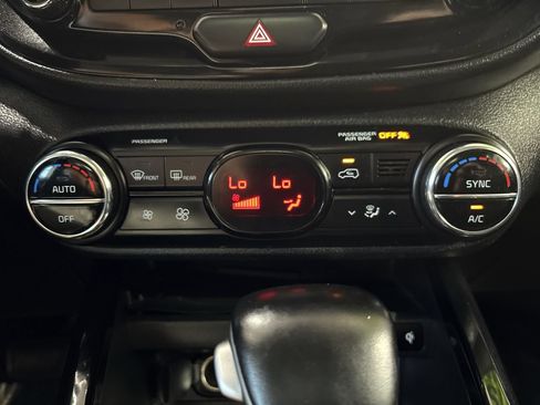 Used 2020 Kia Soul GT-Line Turbo FWD image 19