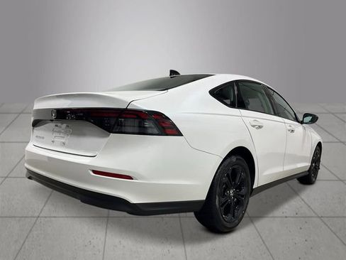 New 2025 Honda Accord SE image 5