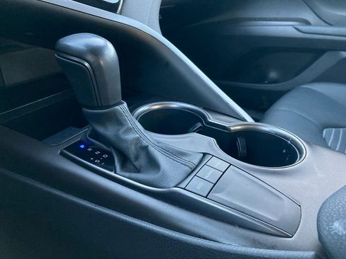 Used 2024 Toyota Camry SE image 22