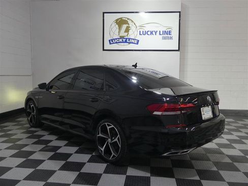 Used 2020 Volkswagen Passat 2.0T R-Line FWD image 11