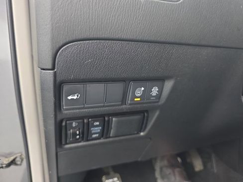 Used 2019 Nissan Armada SL w/ Premium Package image 40