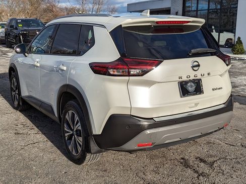 Used 2021 Nissan Rogue SV w/ Premium Package image 10