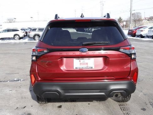 Used 2025 Subaru Forester Premium w/ Convenience Package #1 image 4