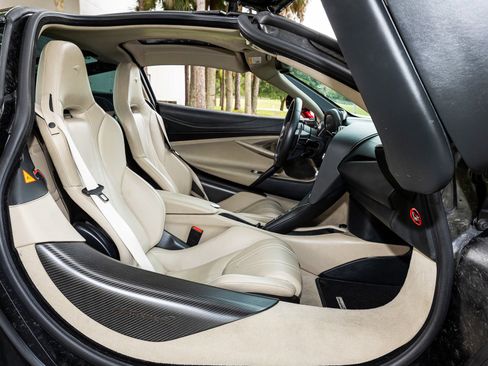 Used 2018 McLaren 720S Luxury RWD image 50