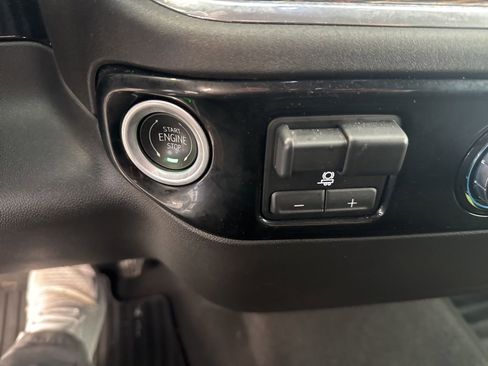 Certified 2024 GMC Sierra 2500 SLE w/ SLE Convenience Package image 9