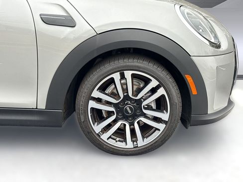 Used 2024 MINI Cooper 2-Door Hardtop image 12