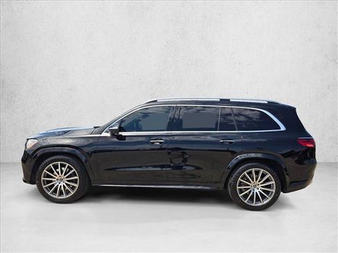 Used 2024 Mercedes-Benz GLS 450 4MATIC image 9