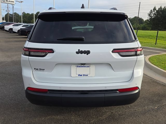 Used 2024 Jeep Grand Cherokee L Altitude RWD image 13