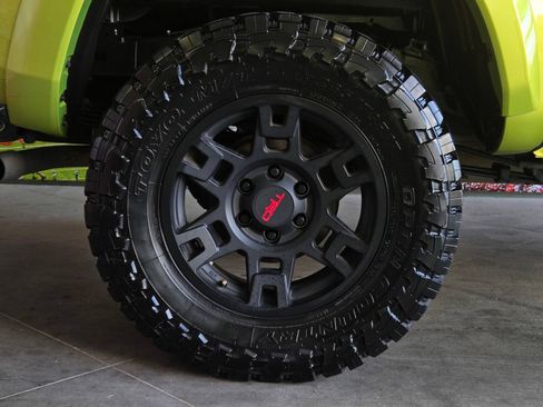 Certified 2023 Toyota Tacoma TRD Sport w/ TRD Premium Sport Package AWD/4WD image 5