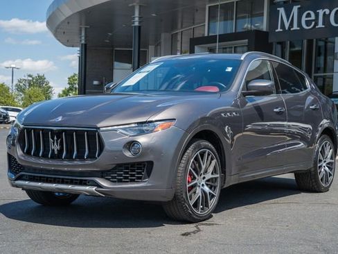 Used 2017 Maserati Levante w/ Sport Package AWD/4WD image 3