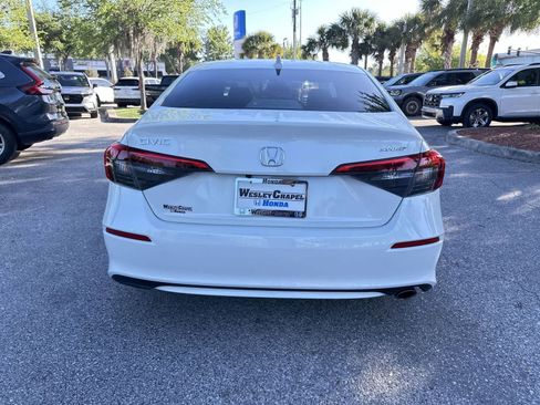 Used 2023 Honda Civic Sport image 5