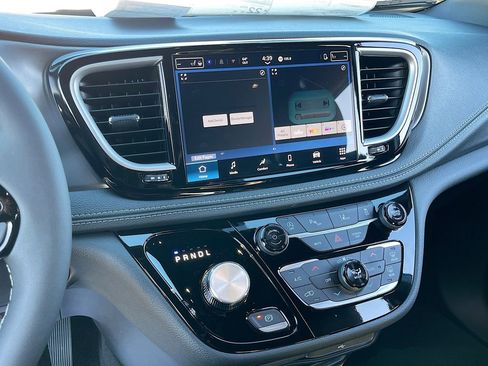 New 2026 Chrysler Pacifica Select w/ S Appearance Package image 14