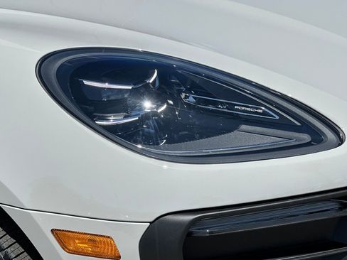 New 2026 Porsche Macan AWD/4WD image 35