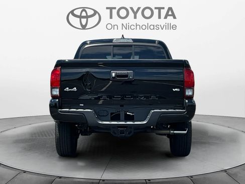 Used 2023 Toyota Tacoma SR AWD/4WD image 4