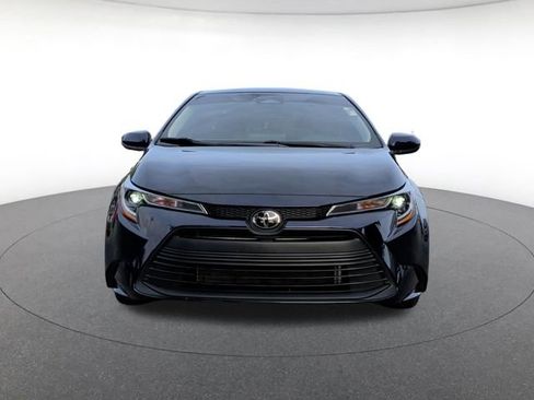 Used 2025 Toyota Corolla LE FWD image 9