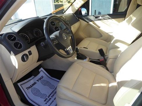 Used 2016 Volkswagen Tiguan SE image 17