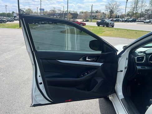 Used 2016 Nissan Maxima 3.5 SV image 21