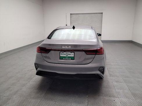 Used 2023 Kia Forte LXS FWD image 7