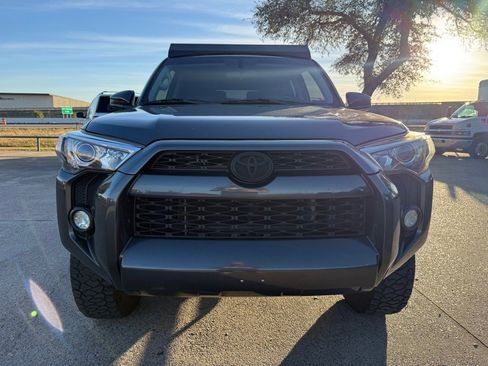 Used 2016 Toyota 4Runner SR5 image 2