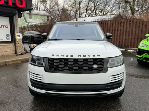 Used 2018 Land Rover Range Rover image 2