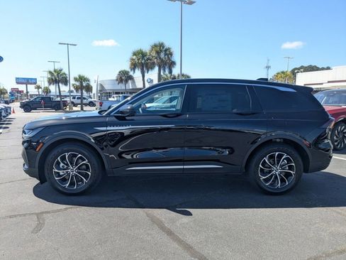 New 2026 Lincoln Nautilus Premier image 7