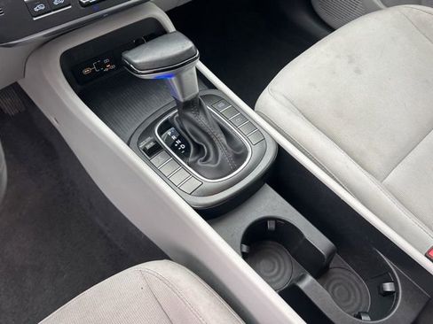 Used 2024 Hyundai Kona SEL AWD/4WD image 26