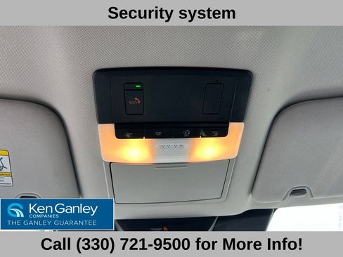 Used 2022 Nissan Pathfinder SV AWD/4WD image 39