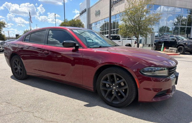 Used 2022 Dodge Charger SXT w/ Blacktop Package RWD image 1