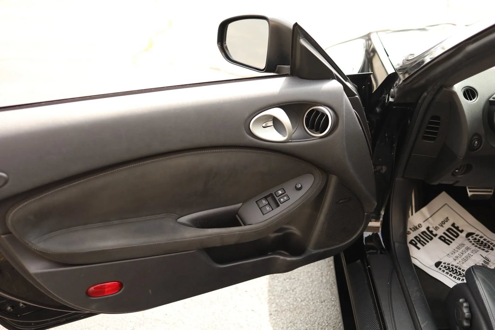 Used 2019 Nissan 370Z Touring RWD image 10