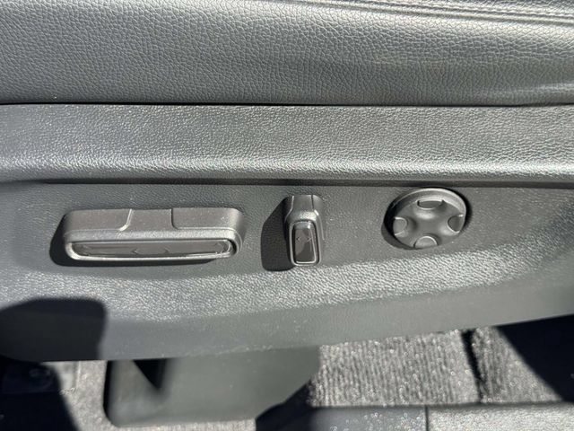 Used 2023 Honda Odyssey EX-L image 18