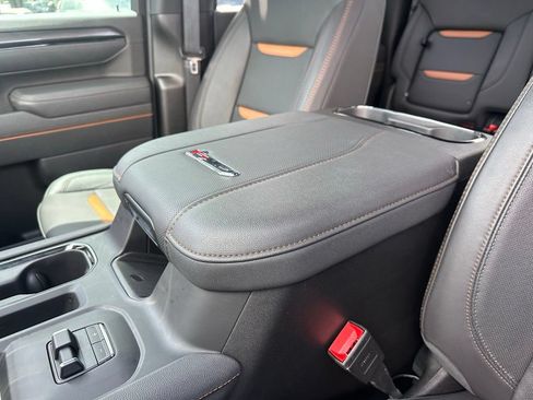 Used 2025 GMC Sierra 2500 AT4 w/ AT4 Premium Plus Package AWD/4WD image 32