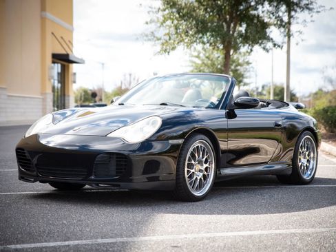 Used 2004 Porsche 911 Carrera 4S image 13