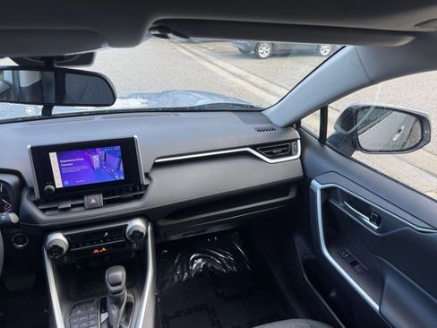 Used 2025 Toyota RAV4 XLE w/ Convenience Package image 37