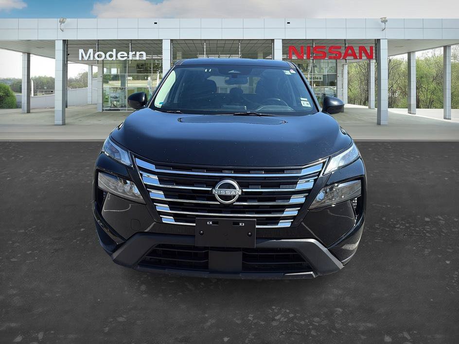 Certified 2025 Nissan Rogue SV AWD/4WD image 8