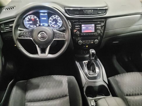 Used 2017 Nissan Rogue SV AWD/4WD image 22