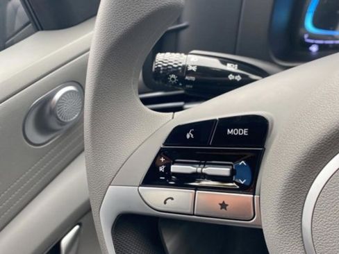 New 2026 Hyundai Elantra SE image 16