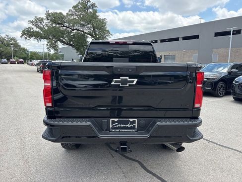 Used 2025 Chevrolet Silverado 2500 LTZ w/ LTZ Plus Package AWD/4WD image 7