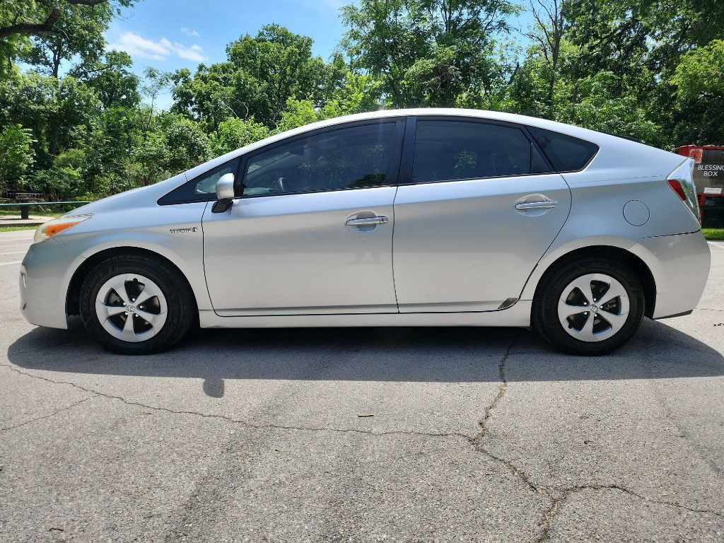 Used 2012 Toyota Prius Three w/ Solar Roof Pkg FWD image 3