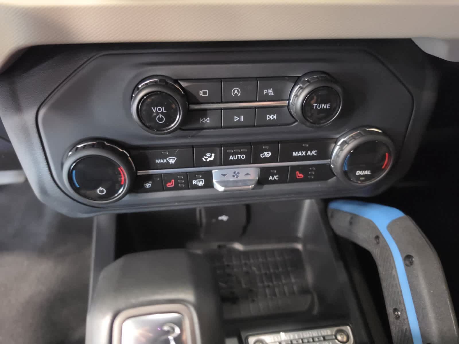Used 2024 Ford Bronco Wildtrak AWD/4WD image 26